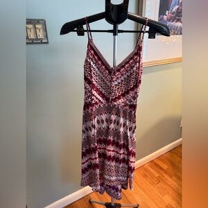 Jessica Simpson Burgundy and White Patterned Dress NWOT
